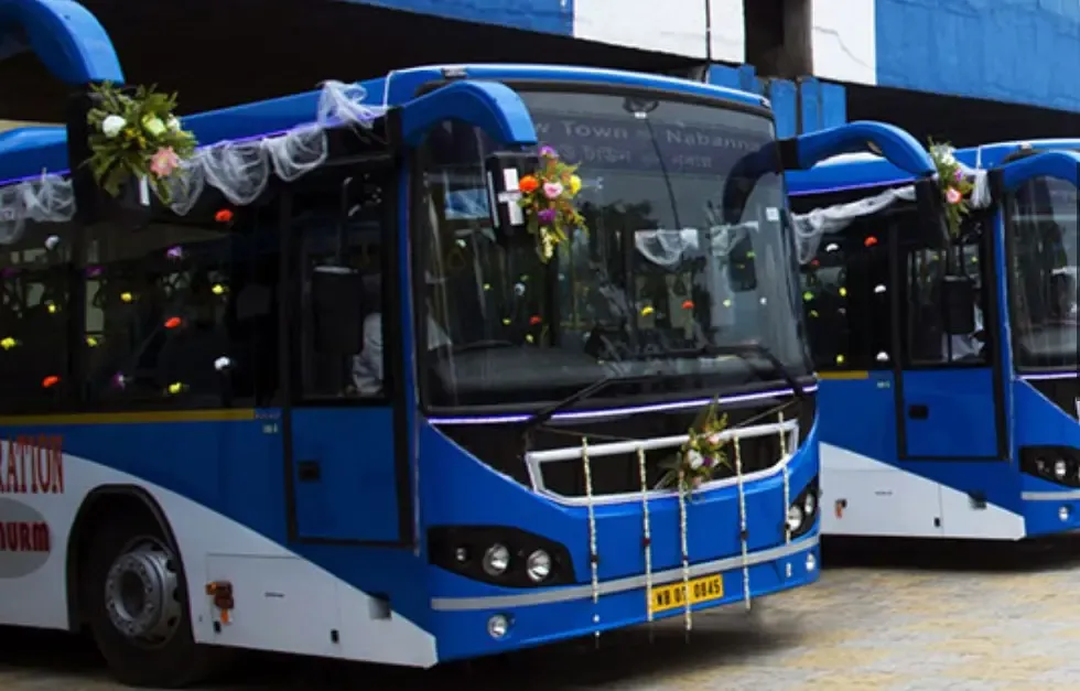 West Bengal bus fare hike likely after Durga Puja, minister backs revision