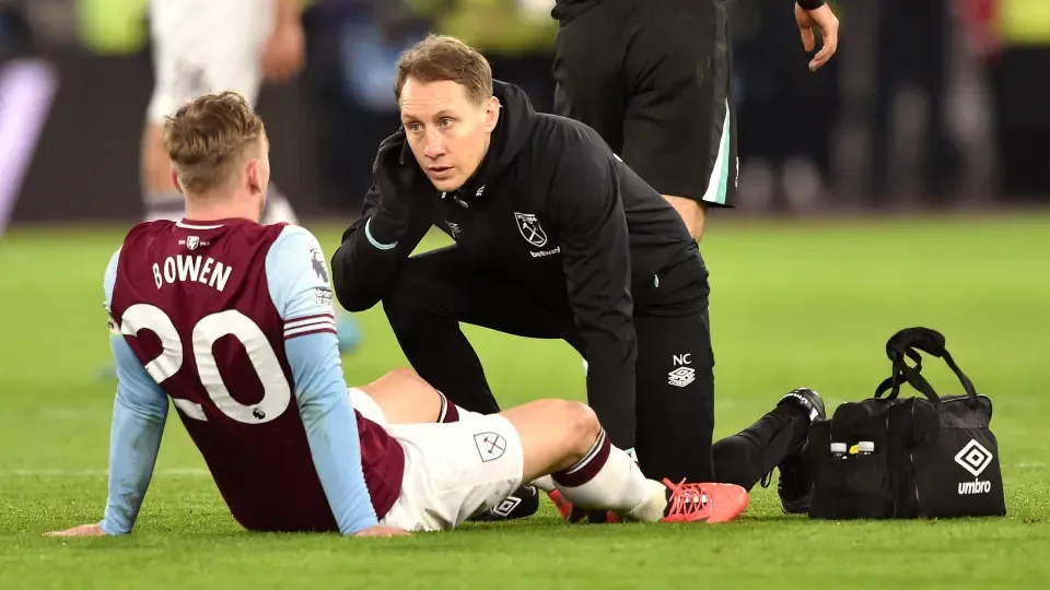 West Ham United's Captain Jarrod Bowen Out Due to Fractured Foot