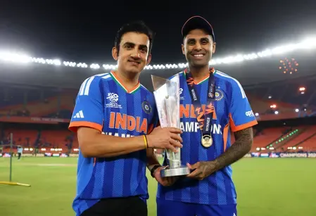 Gambhir's Heartwarming Response to Dhoni's Playful Comment Post T20 World Cup Win