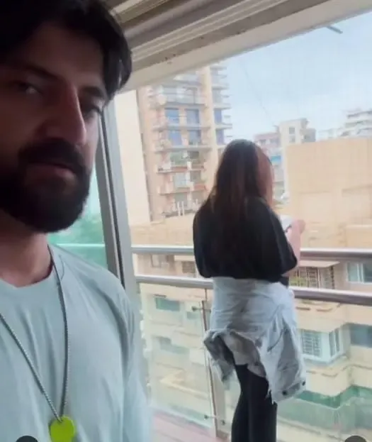 What surprising act did Zaheer Iqbal pull that left Sonakshi Sinha in shock?