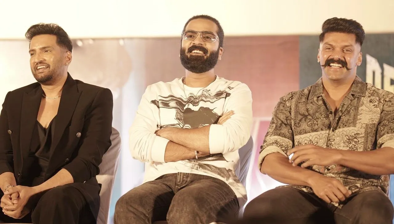 How did Arya persuade Santhanam to demolish his house?