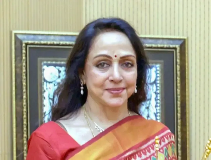 Did Hema Malini Ever Reveal Dharmendra's Emotional Side?