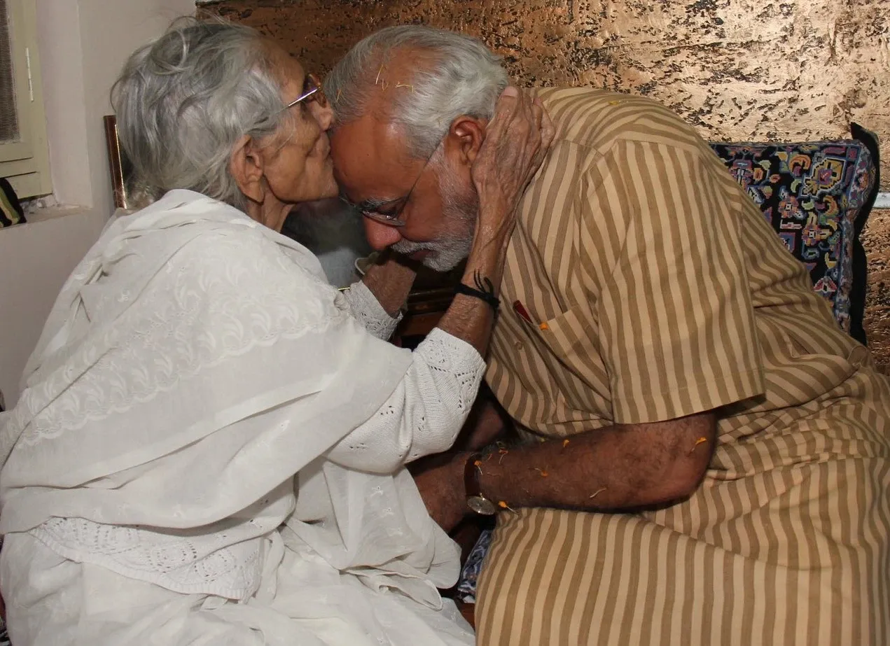 How Did Love Shine Through Protocol on Hiraben Modi’s Birth Anniversary?