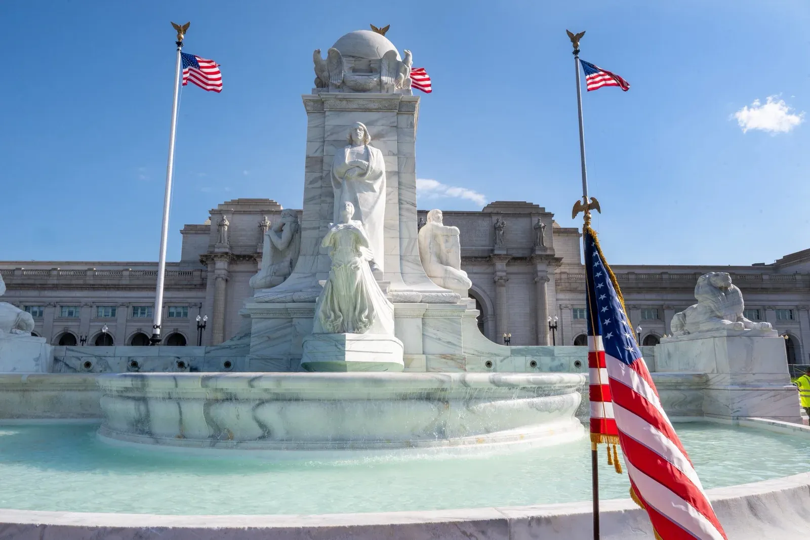 White House Shares Image of Columbus Circle Fountain