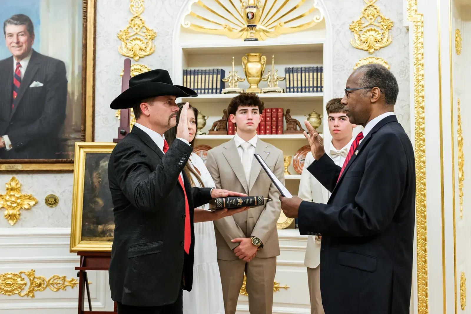 White House Swears In John Rich as Special Envoy for American Landowners