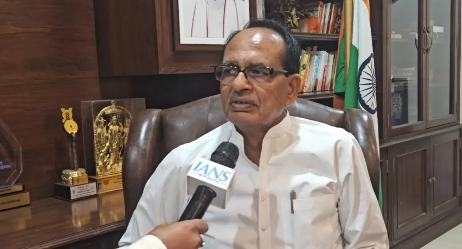 Why did the Congress not conduct a caste census during their decades in power?