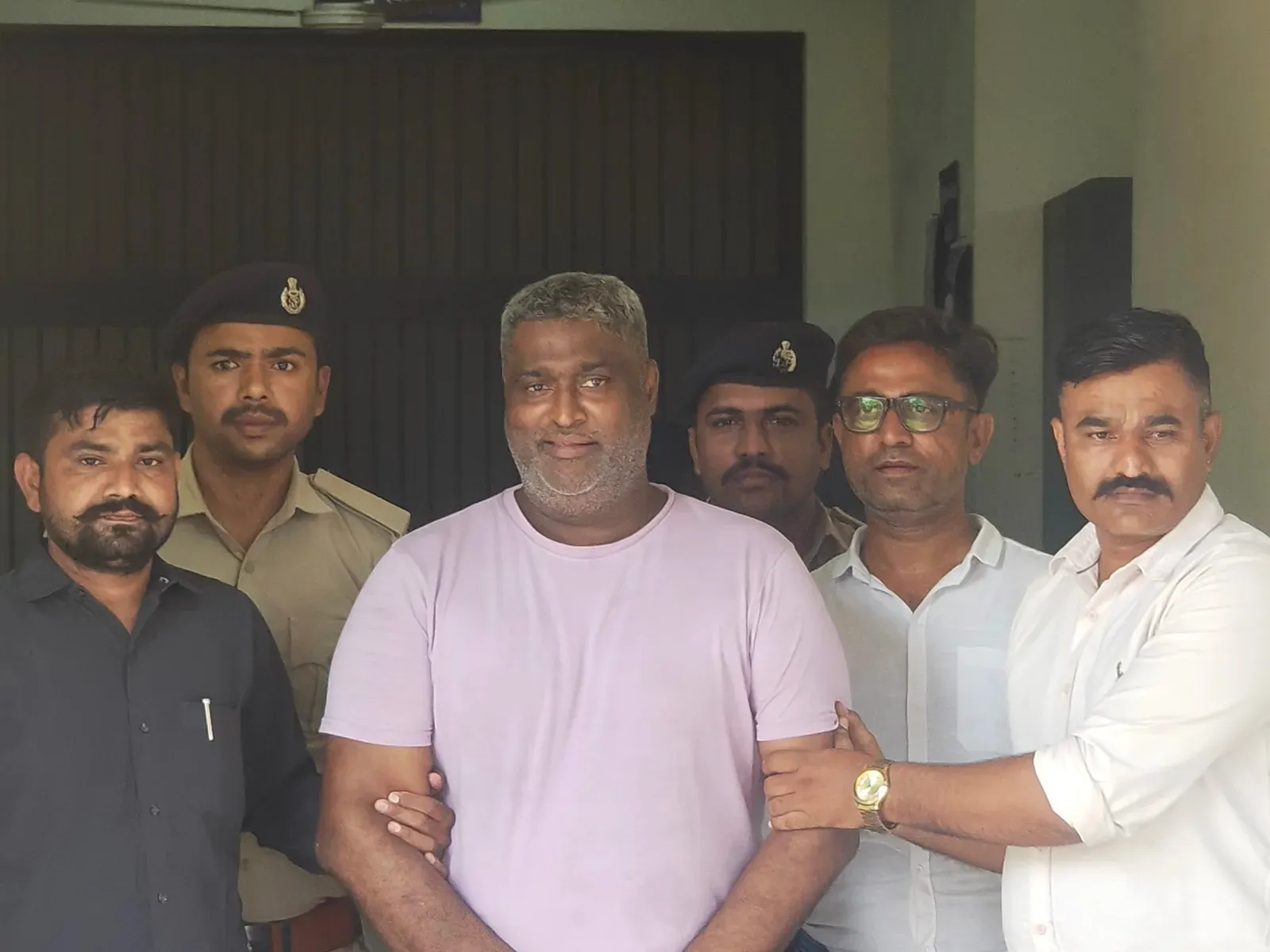Ahmedabad man held for posing as IPS officer at Kalupur Railway Station
