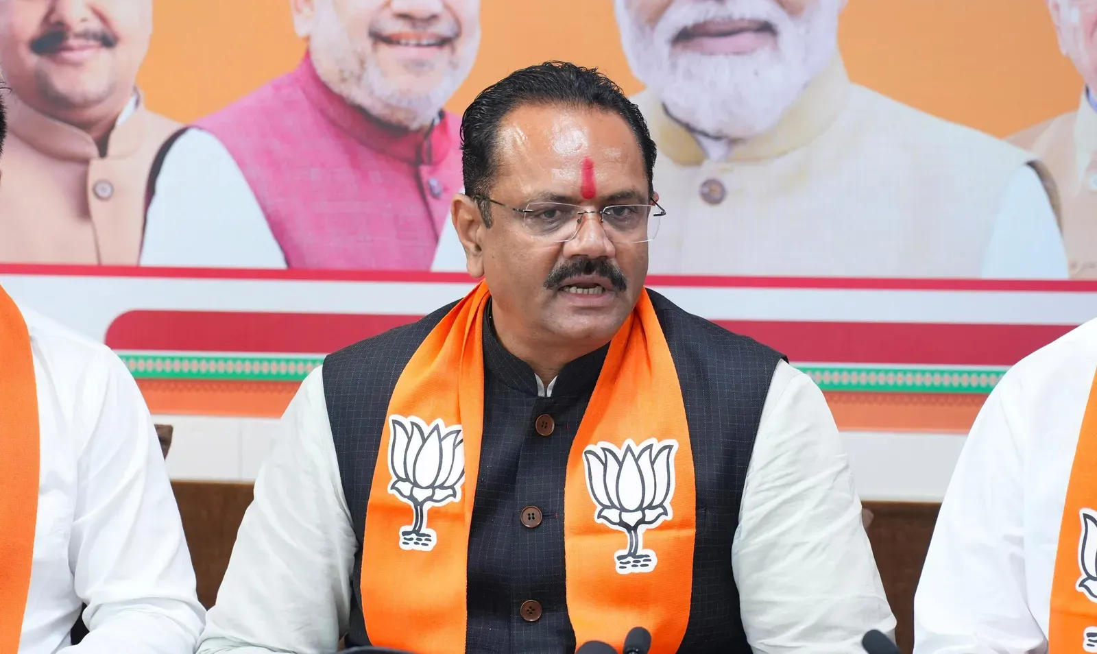 BJP's Vaghani slams Rahul Gandhi over Jharkhand student protests