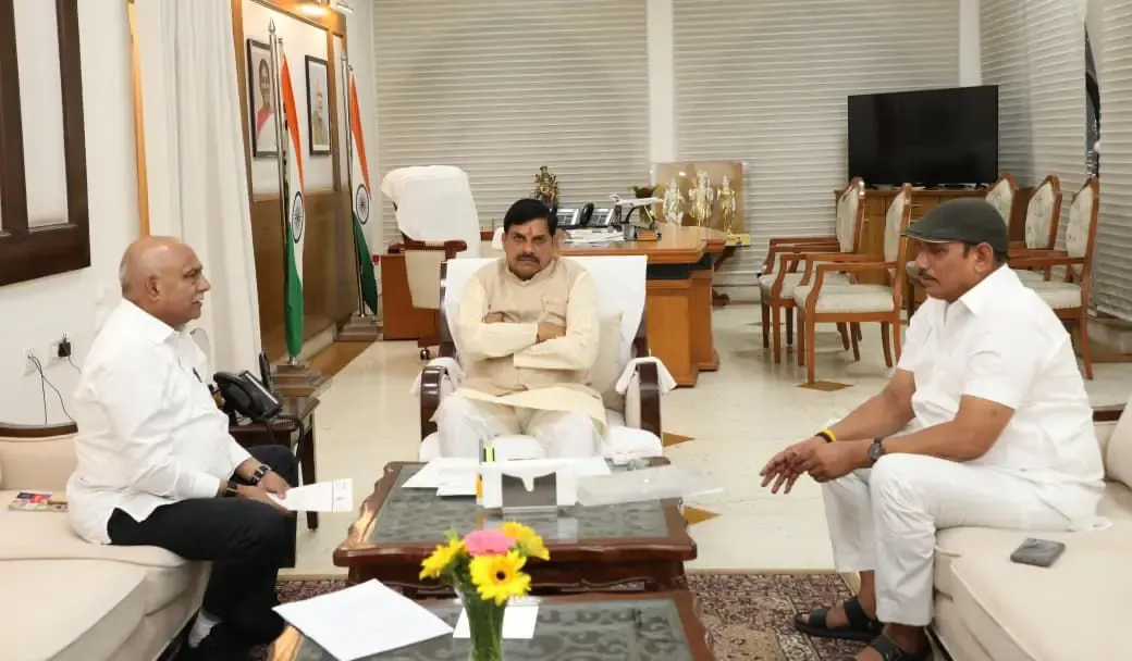 BJP MLA Preetam Singh Lodhi Apologises for Abusing MP Police Officer