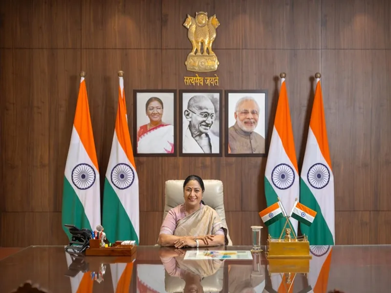 Delhi CM Rekha Gupta Takes Stand Against LPG Shortage Rumors
