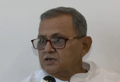 Sanatan Pandey vows to serve SP 'till last breath', dismisses Rajbhar's split claim