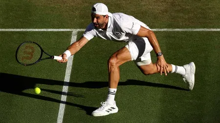 Dimitrov beats Berrettini in five sets, reaches Wimbledon fourth round