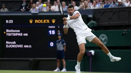 Djokovic beats Tsitsipas in straight sets, reaches Wimbledon third round