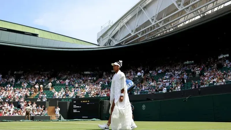 Naomi Osaka reaches Wimbledon last 16 for first time, beats Kasatkina 6-1, 6-3