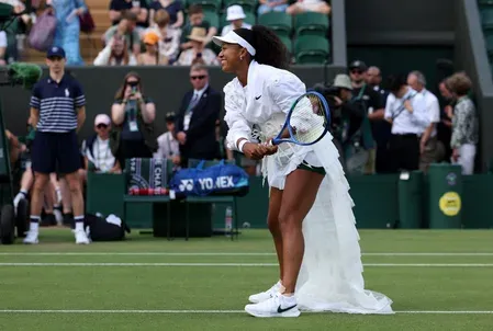 Osaka storms into Wimbledon 2026 third round, obi sash steals the show