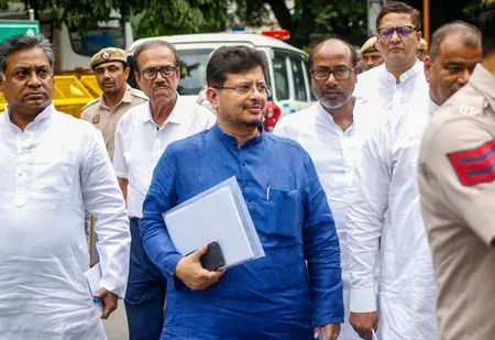 Trinamool rebel bloc distances itself from Mamata Banerjee, names Arup Roy chairman