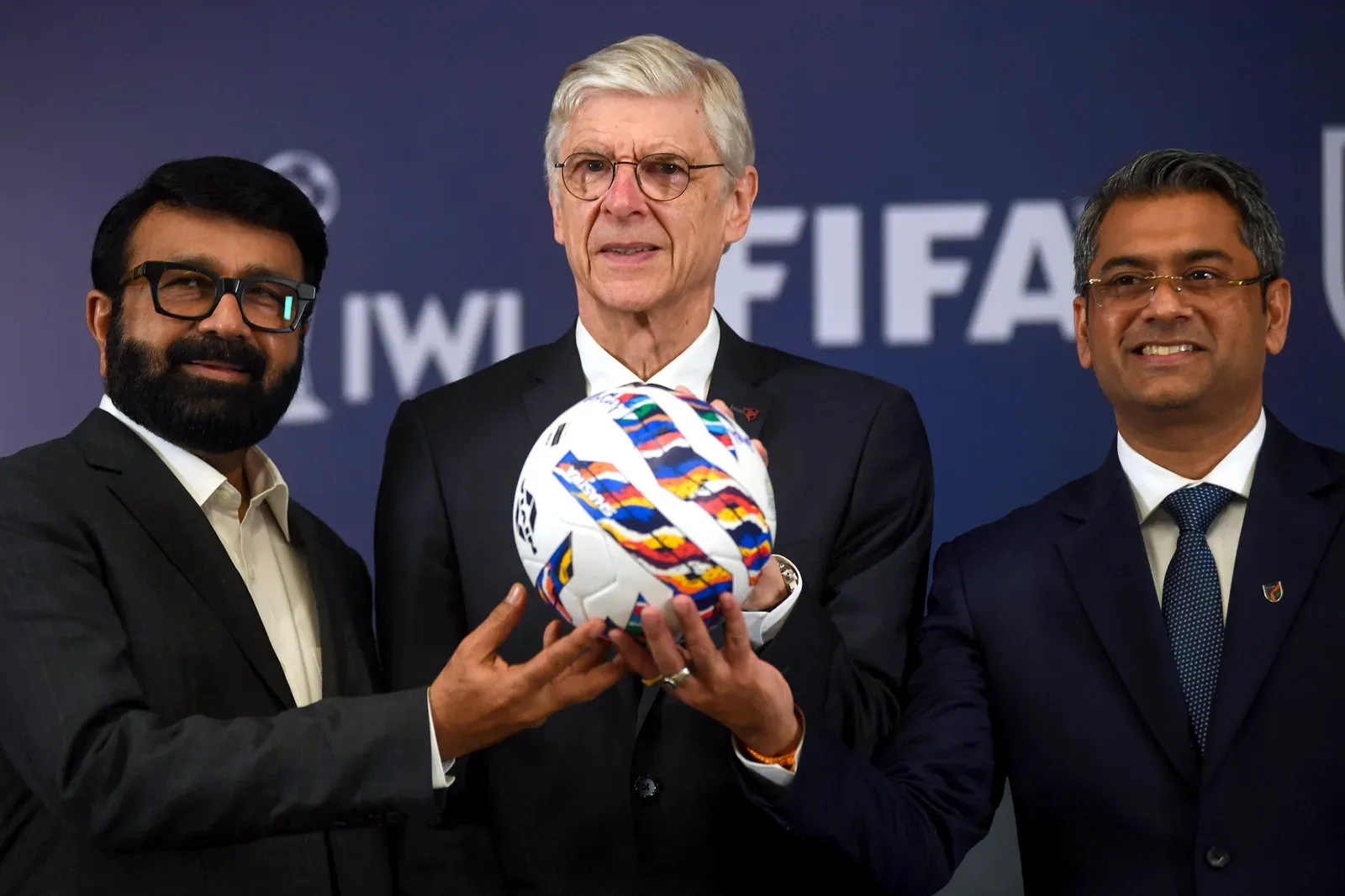 Wenger backs FIFA FFE withdrawal, calls U-turn 'absolutely necessary'