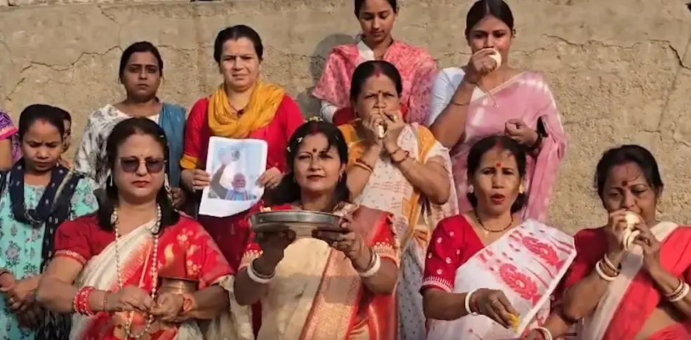 Varanasi women offer prayers for BJP victory as Bengal votes are counted