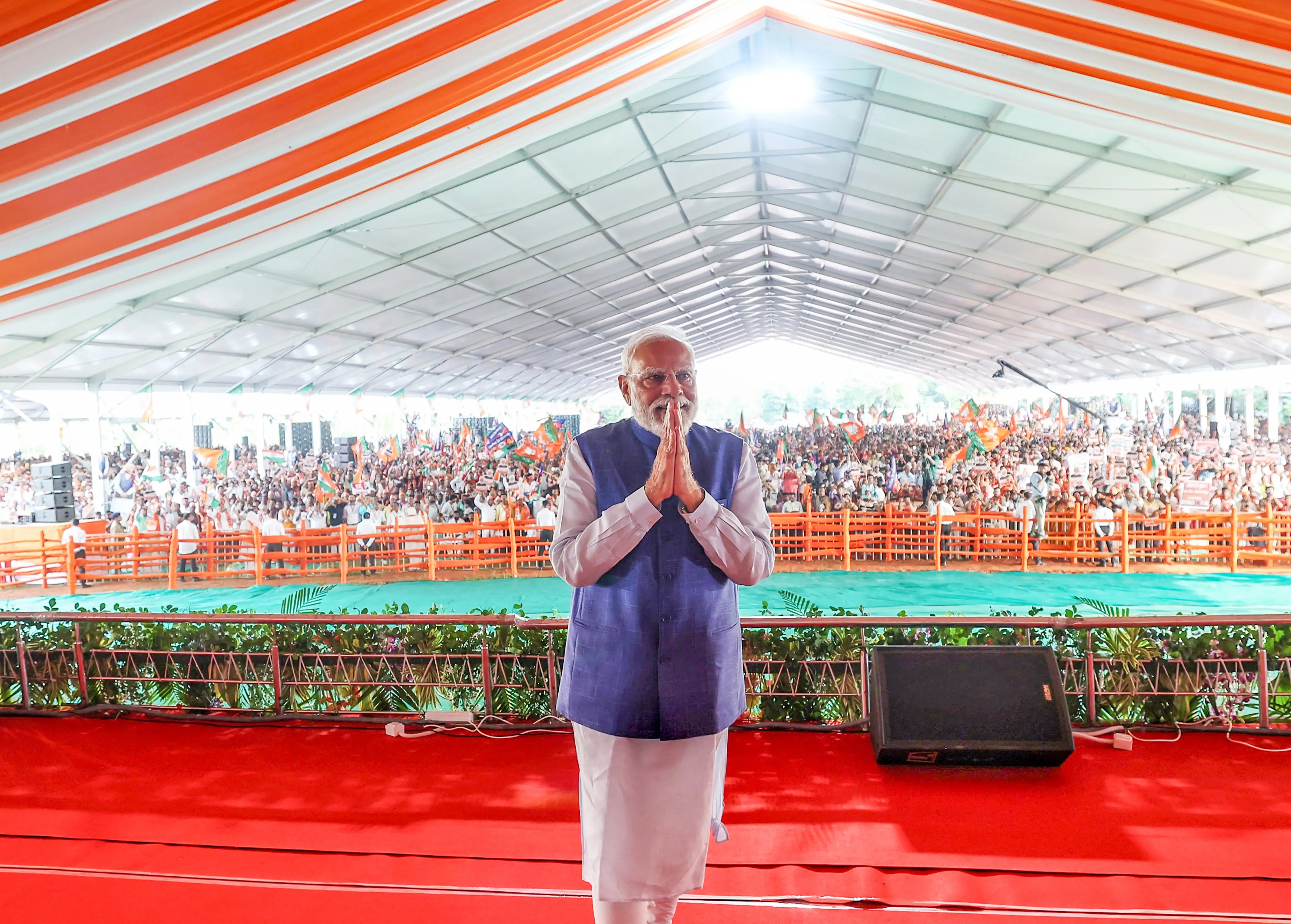Are Women Participants at PM Modi’s Nawada Rally Optimistic About a Bright Future?