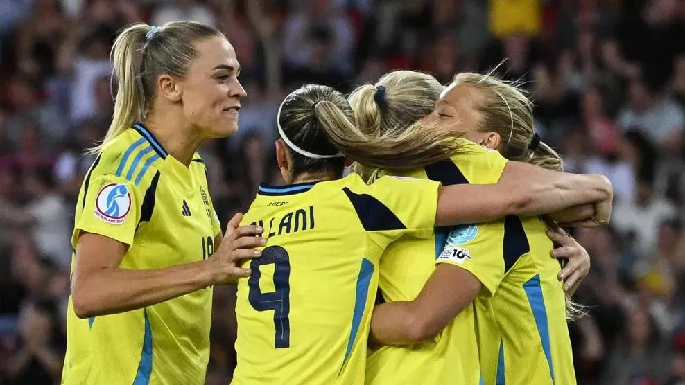 How Did Sweden Dominate Germany 4-1 and Poland Achieve Their Historic Win?