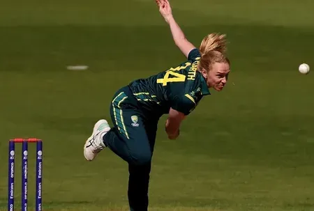 Kim Garth leads Australia's all-round warm-up win over England ahead of Women's T20 WC 2026