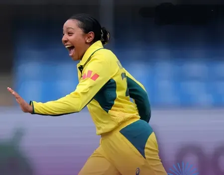 Women's World Cup: Alana King's magical seven-fer wraps South Africa for 97