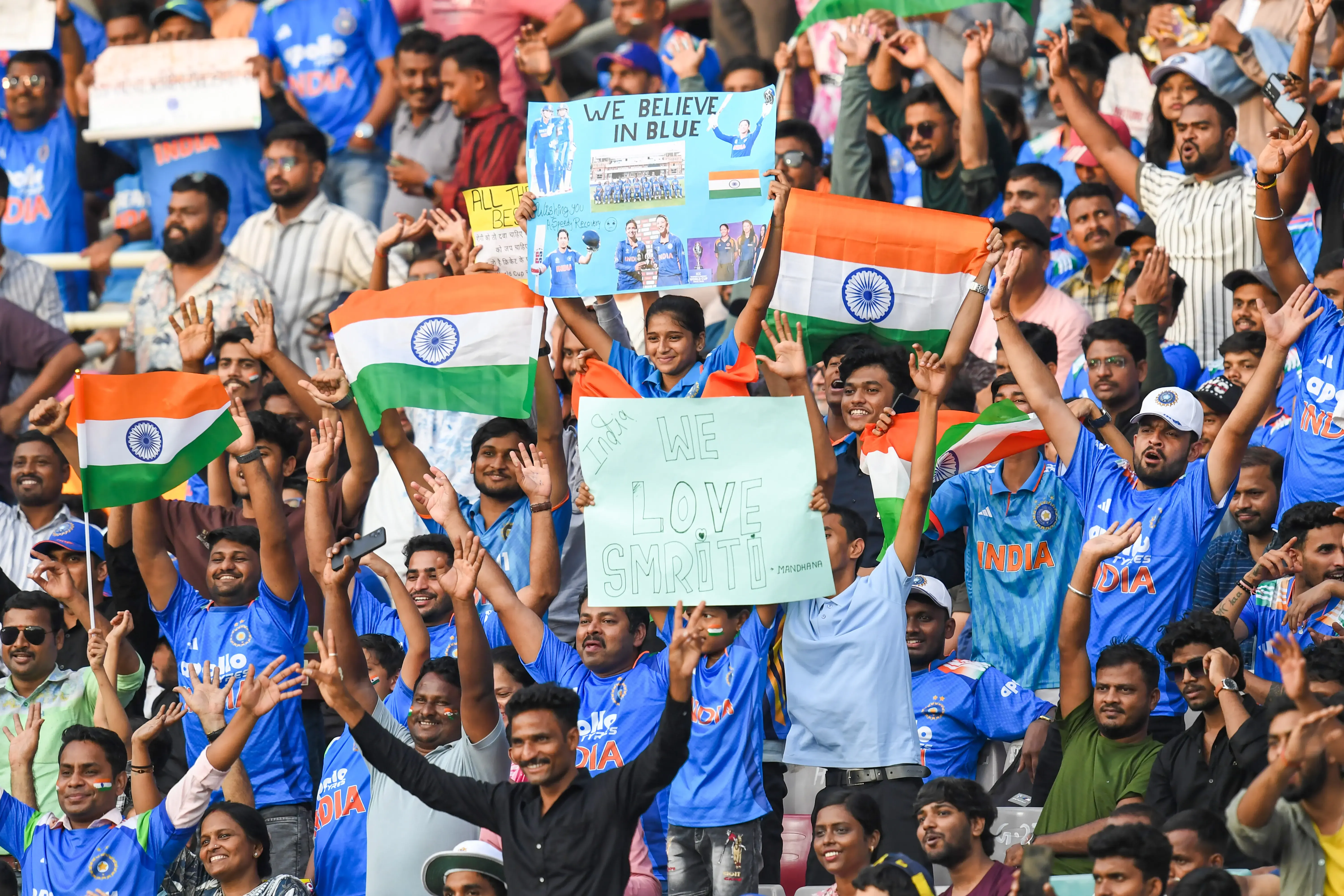 Did the Women's World Cup at DY Patil Stadium Make History with Huge Crowd for India vs Australia Semifinals?