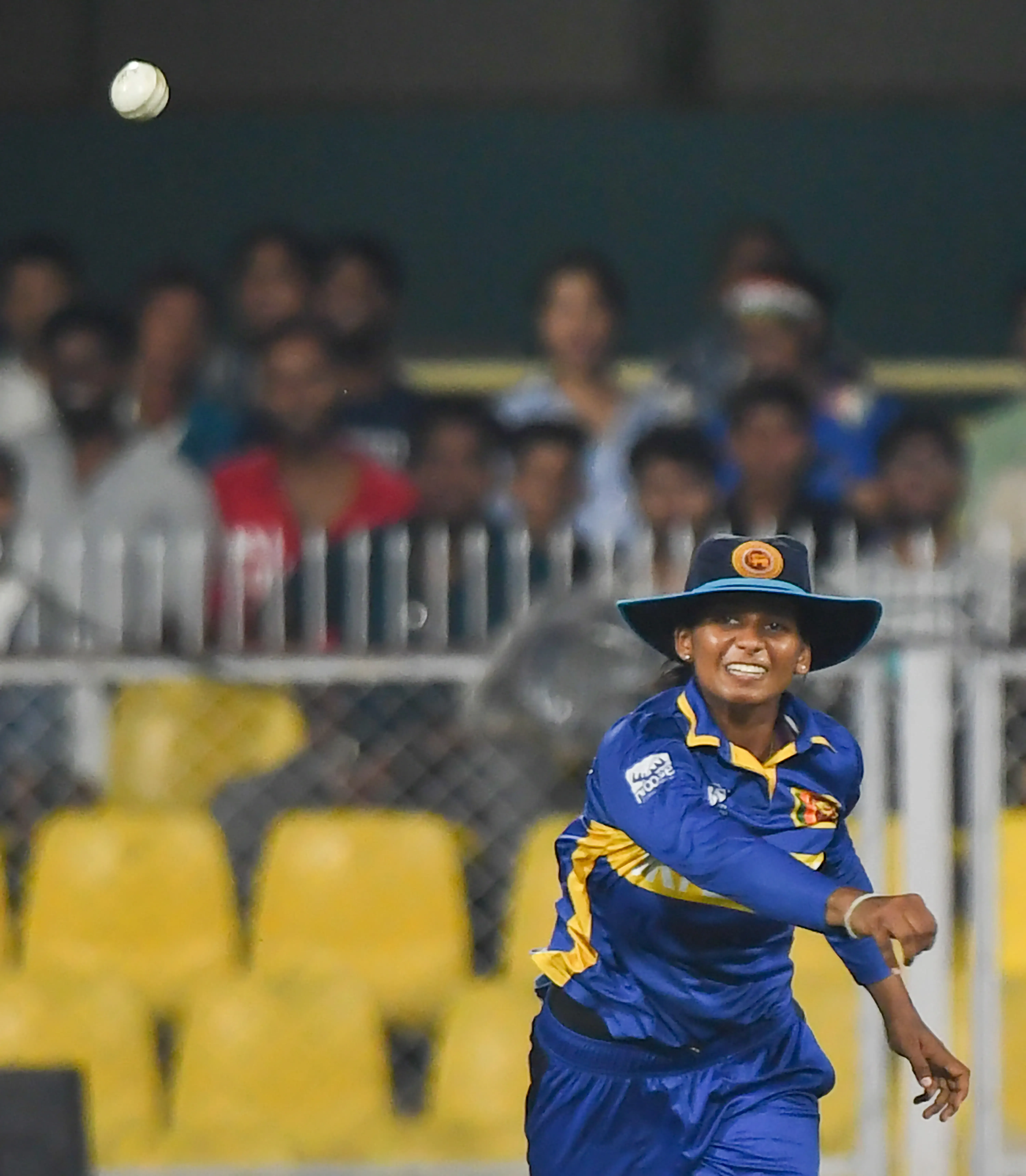Has Vishmi Gunaratne Avoided Serious Injury After Knee Blow in Women's World Cup?