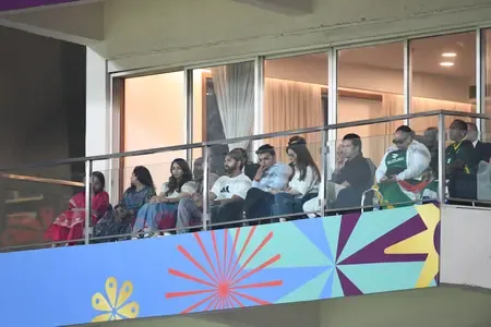 Who Were the Cricket Legends at the Women's World Cup Final?