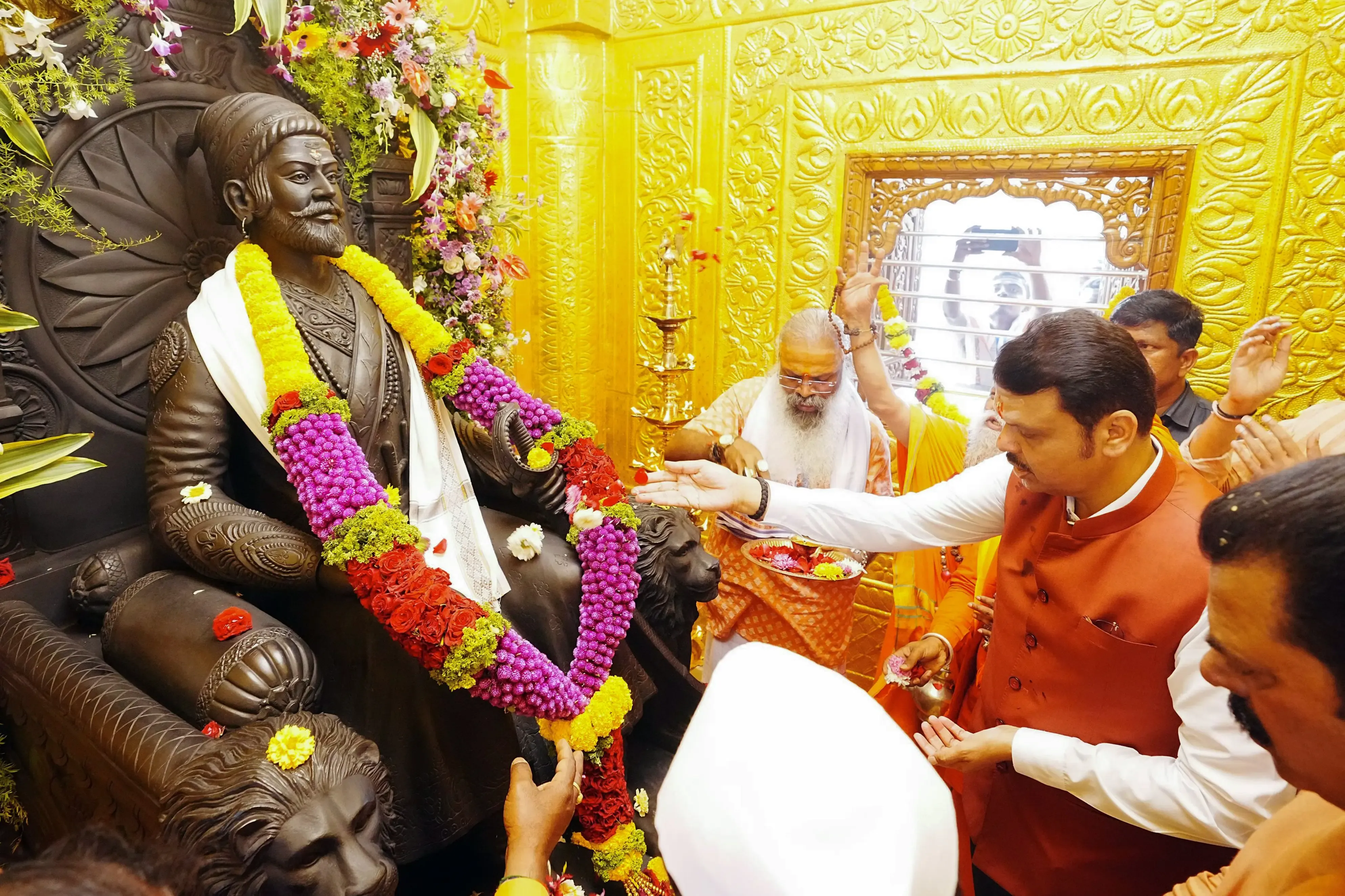 Maharashtra CM Fadnavis Declares No Glorification of Aurangzeb's Legacy