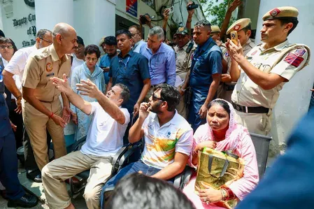 Rahul Gandhi sit-in at Delhi police station: Congress won't leave till FIR filed for pellet-gun victim