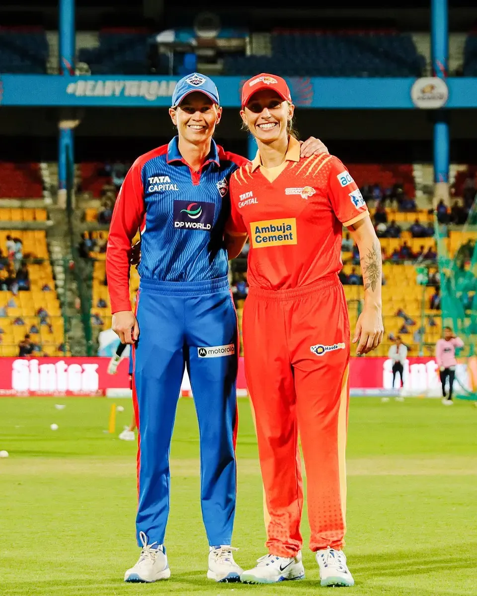 WPL 2025: Delhi Capitals Choose to Bowl First Against Gujarat Giants