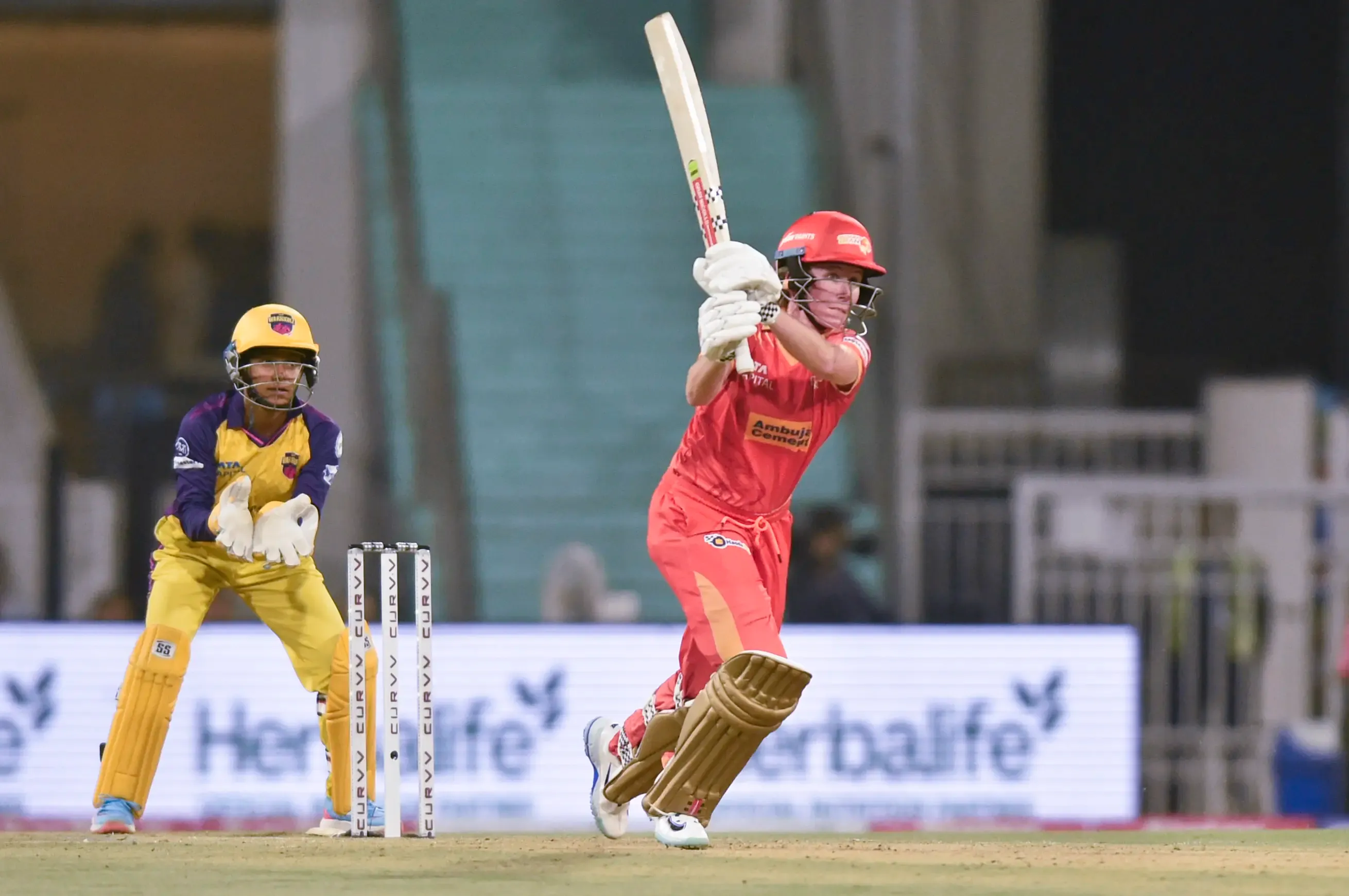 WPL 2025: Mooney's Stellar 96 Leads Gujarat Giants to 186/5 Against UP Warriorz