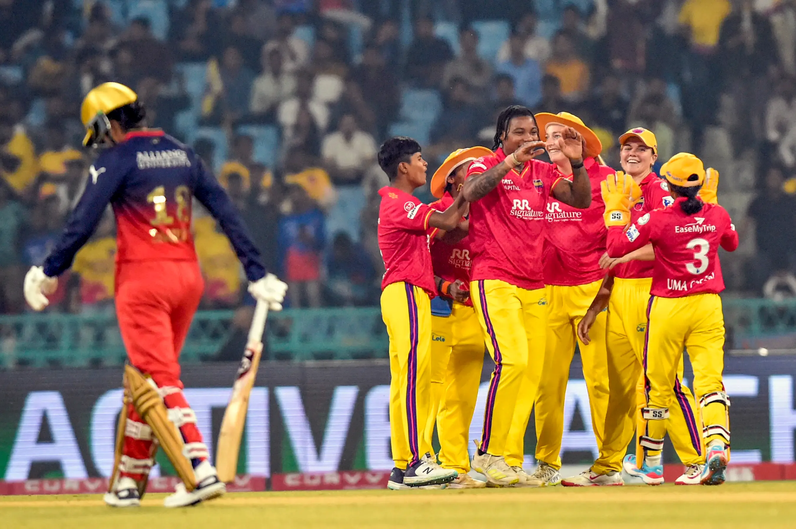 WPL 2025: Voll's 99 Not Out and Deepti's Bowling Propel Warriorz Past RCB