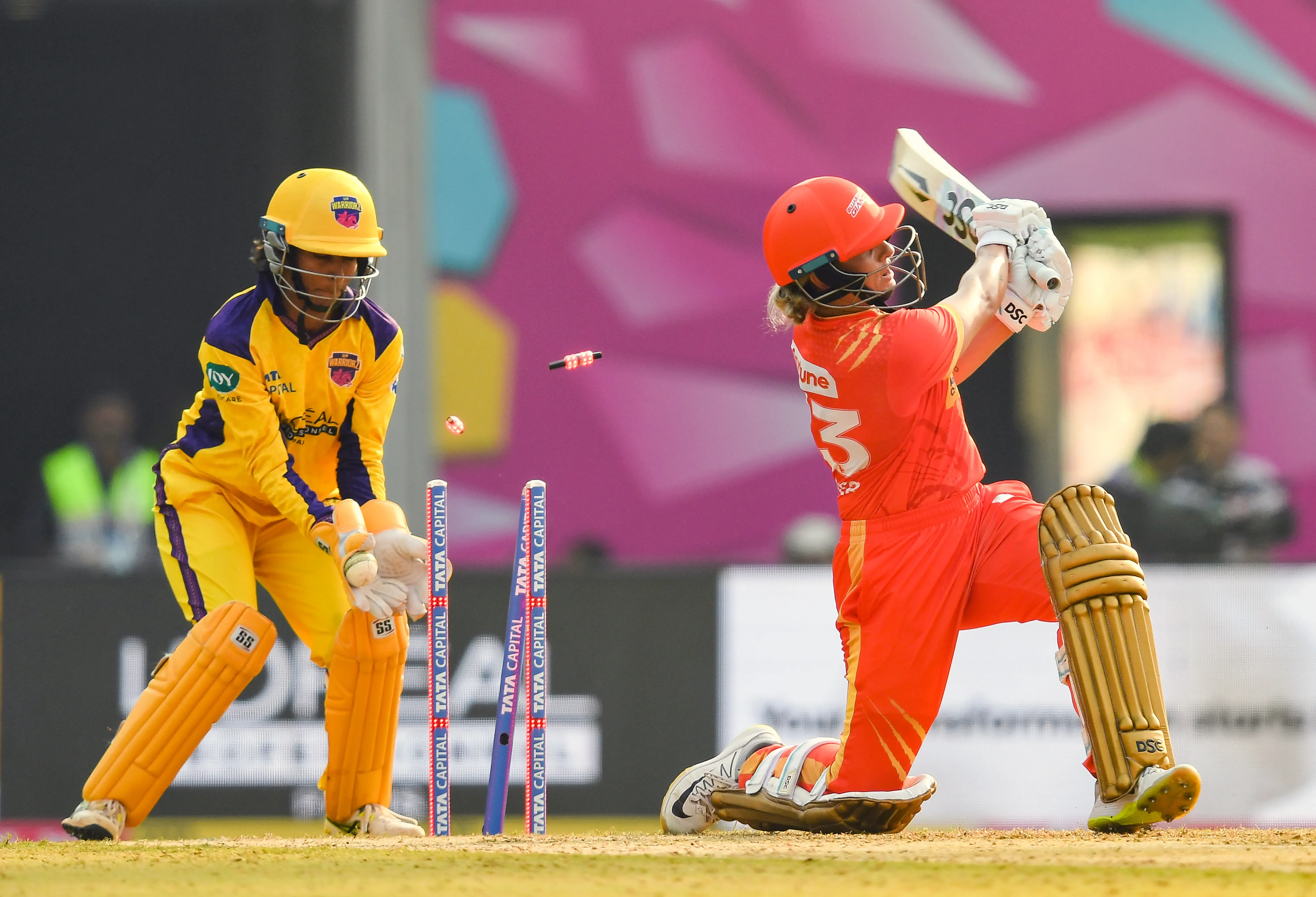 How Did Gardner and Anushka Lead Gujarat Giants to 207/4 Against UP Warriorz in WPL 2026?