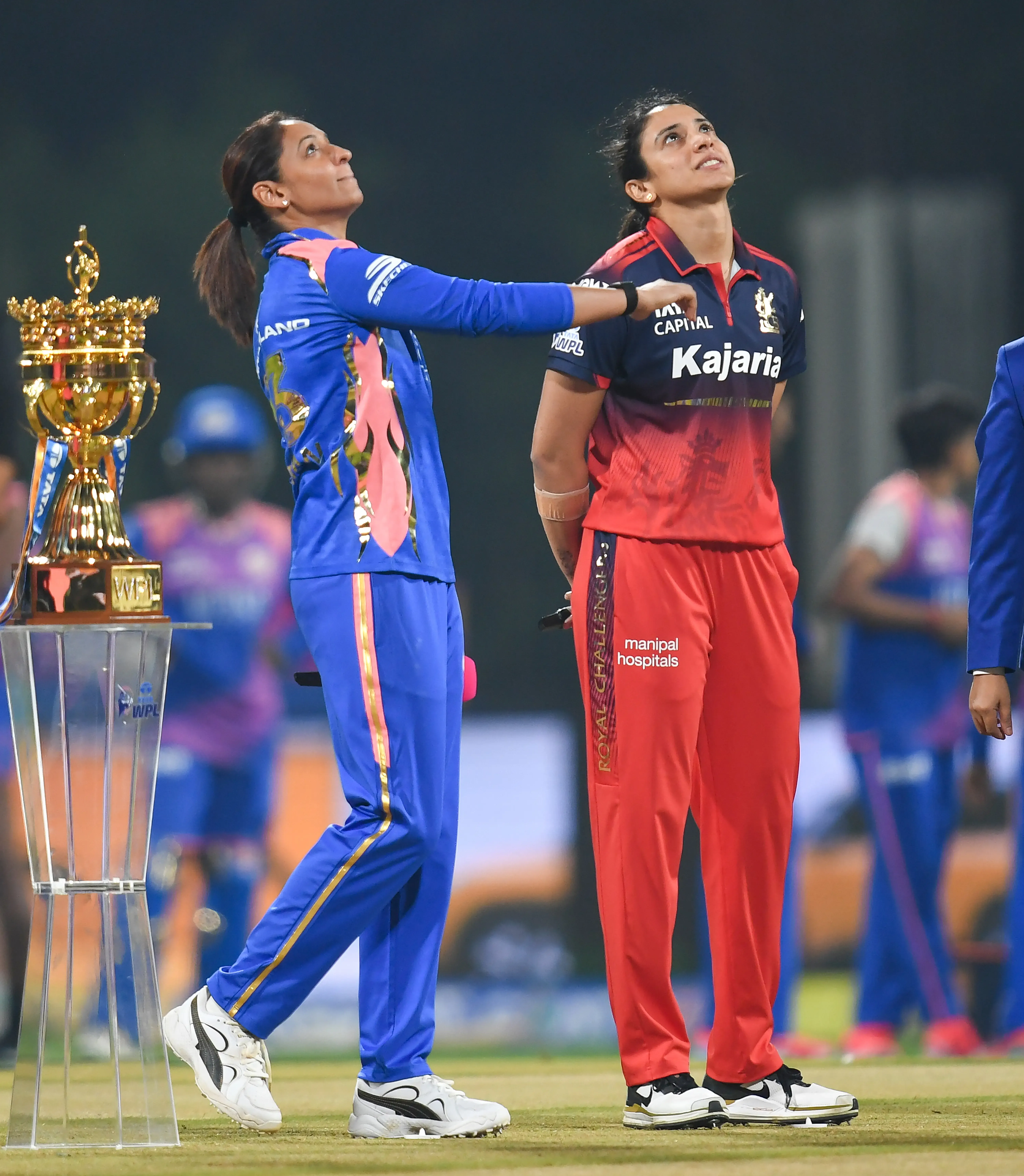 Did RCB Choose to Bowl First Against MI in WPL 2026?