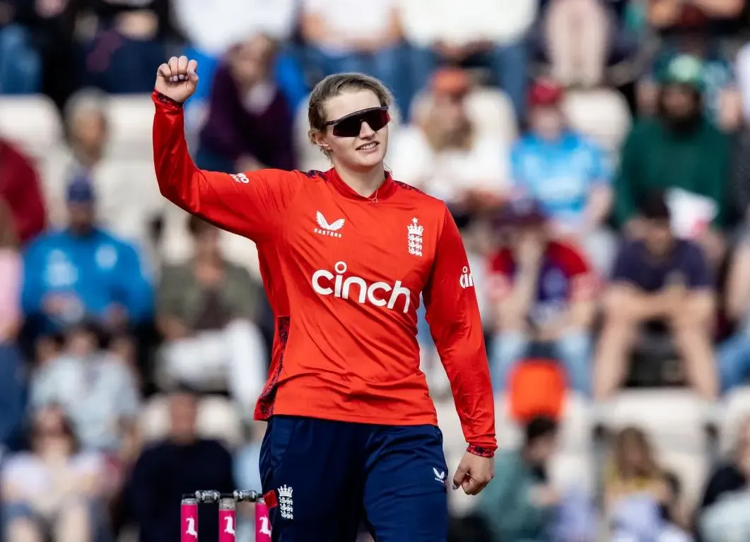 RCB Signs Charlie Dean as Molineux's Replacement in WPL 2025