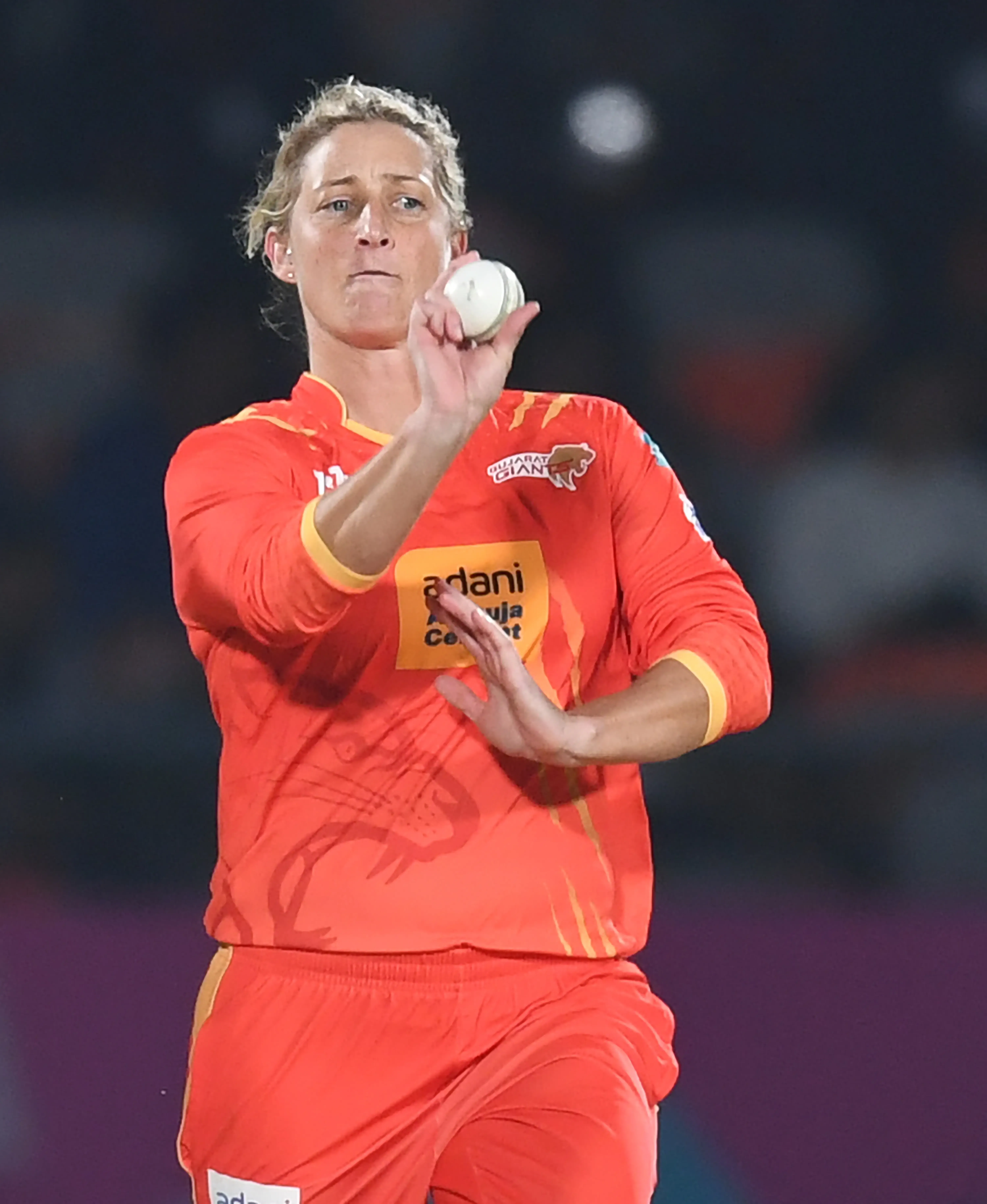 How Does Sophie Devine Manage Diabetes While Playing Cricket?