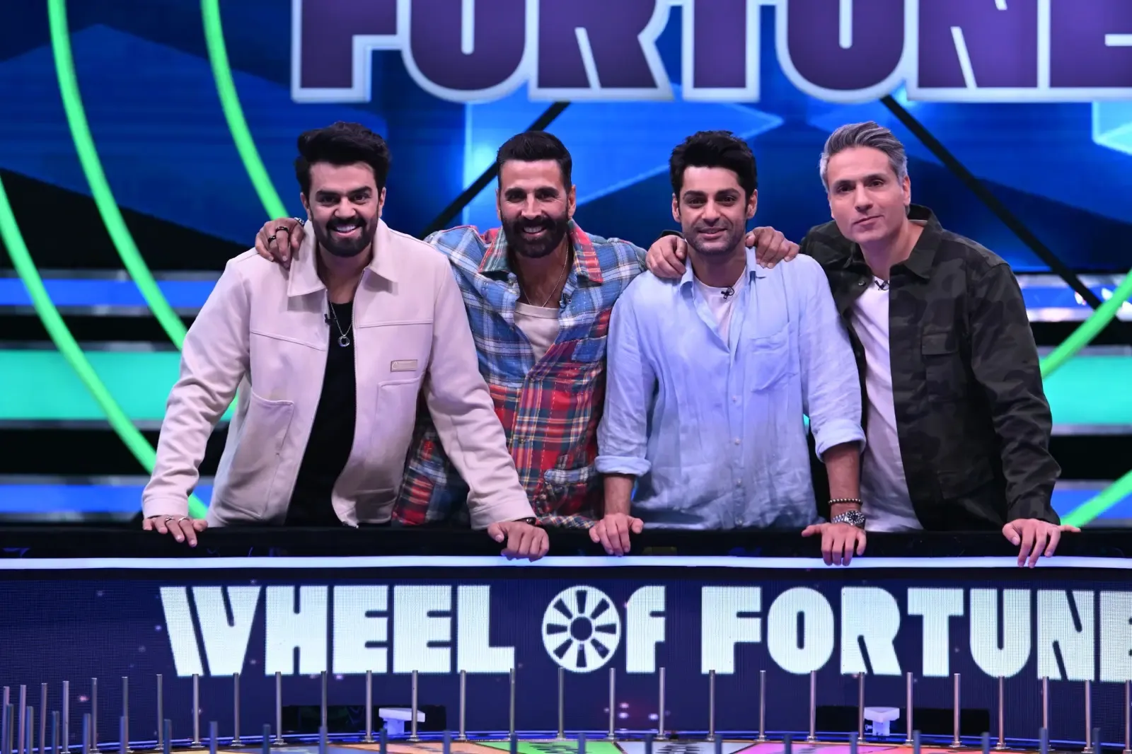 Iqbal Khan's Playful Moments with Akshay Kumar on "Wheel of Fortune"