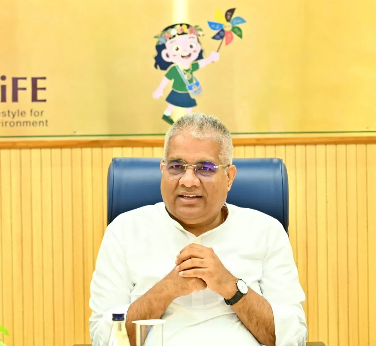 Yadav Hands Over First PRAMAAN Forest Certificates in New Delhi
