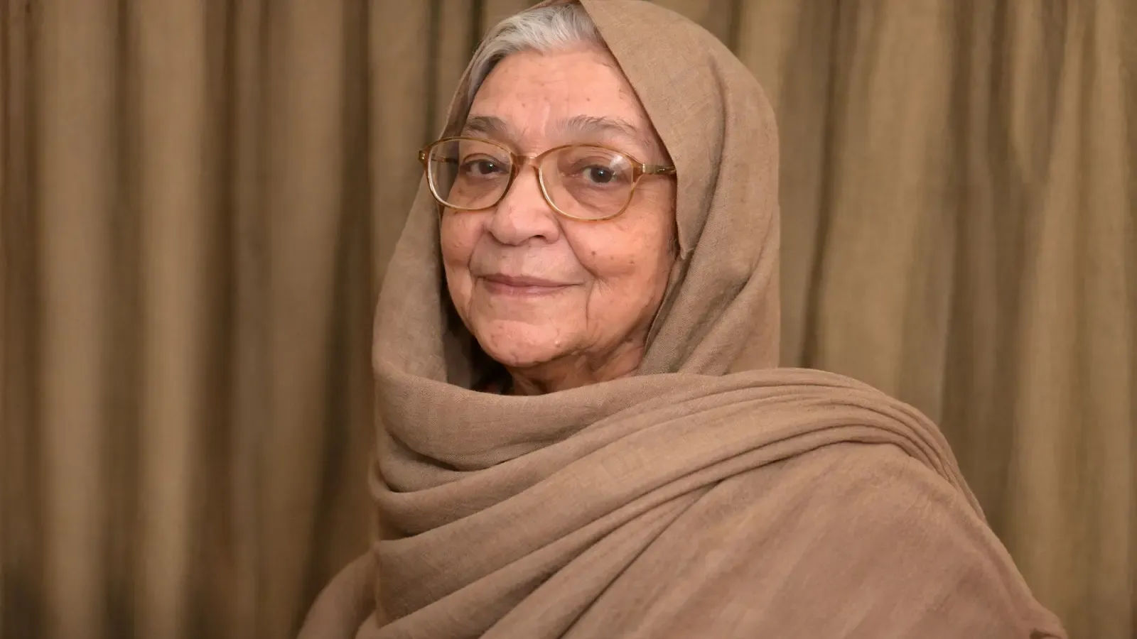 क्या यादों में कृष्णा सोबती: एक बेबाक आवाज, भाषा और साहस की अमर गाथा है?