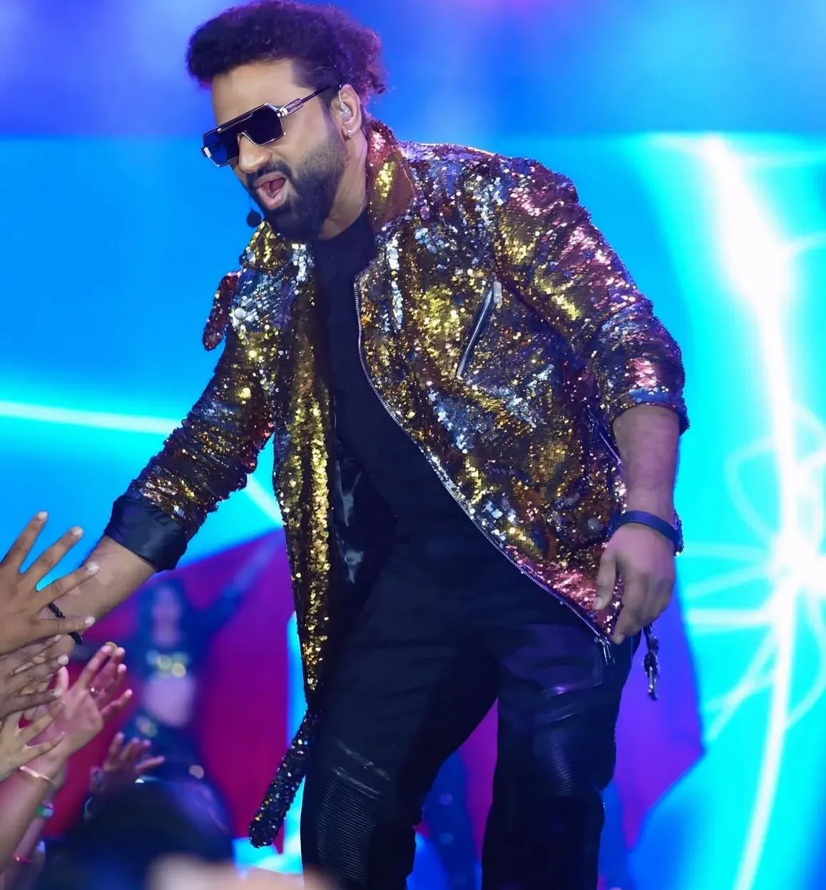 Yash can't stop humming DSP's 'Dekho Dekho Gabbar Singh' amid Toxic promotions