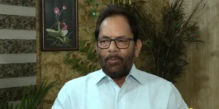 अखिलेश चालाकी और चतुराई के चक्रव्यूह में खुद फंसकर रह जाएंगे : मुख्तार अब्बास नकवी 