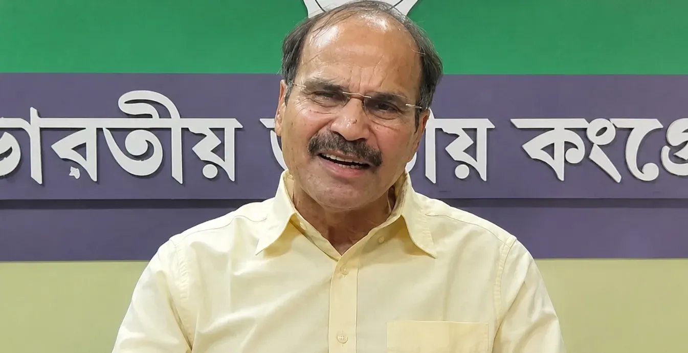 अधीर रंजन चौधरी बोले — पश्चिम बंगाल में ट्रिपल इंजन सरकार, अभिषेक बनर्जी की जांच हो
