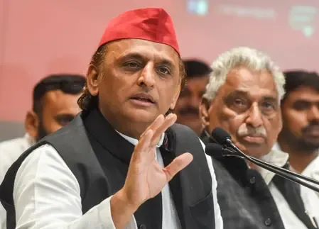 'योग’ केवल एक दिवस तक सीमित न रहे : अखिलेश यादव