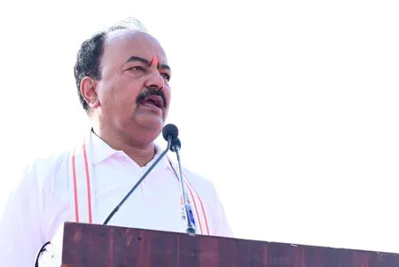 12वें अंतरराष्ट्रीय योग दिवस पर केशव प्रसाद मौर्य ने त्रिवेणी संगम तट पर किया योगाभ्यास, 190 देशों में मना उत्सव