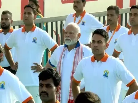 How Did PM Modi Lead a Global Yoga Celebration from Visakhapatnam?