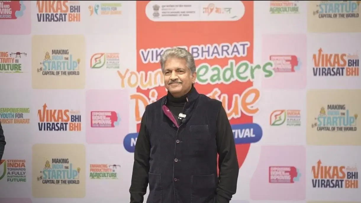 Transforming the World in Just 10 Hours: Anand Mahindra Discusses Work-Life Balance