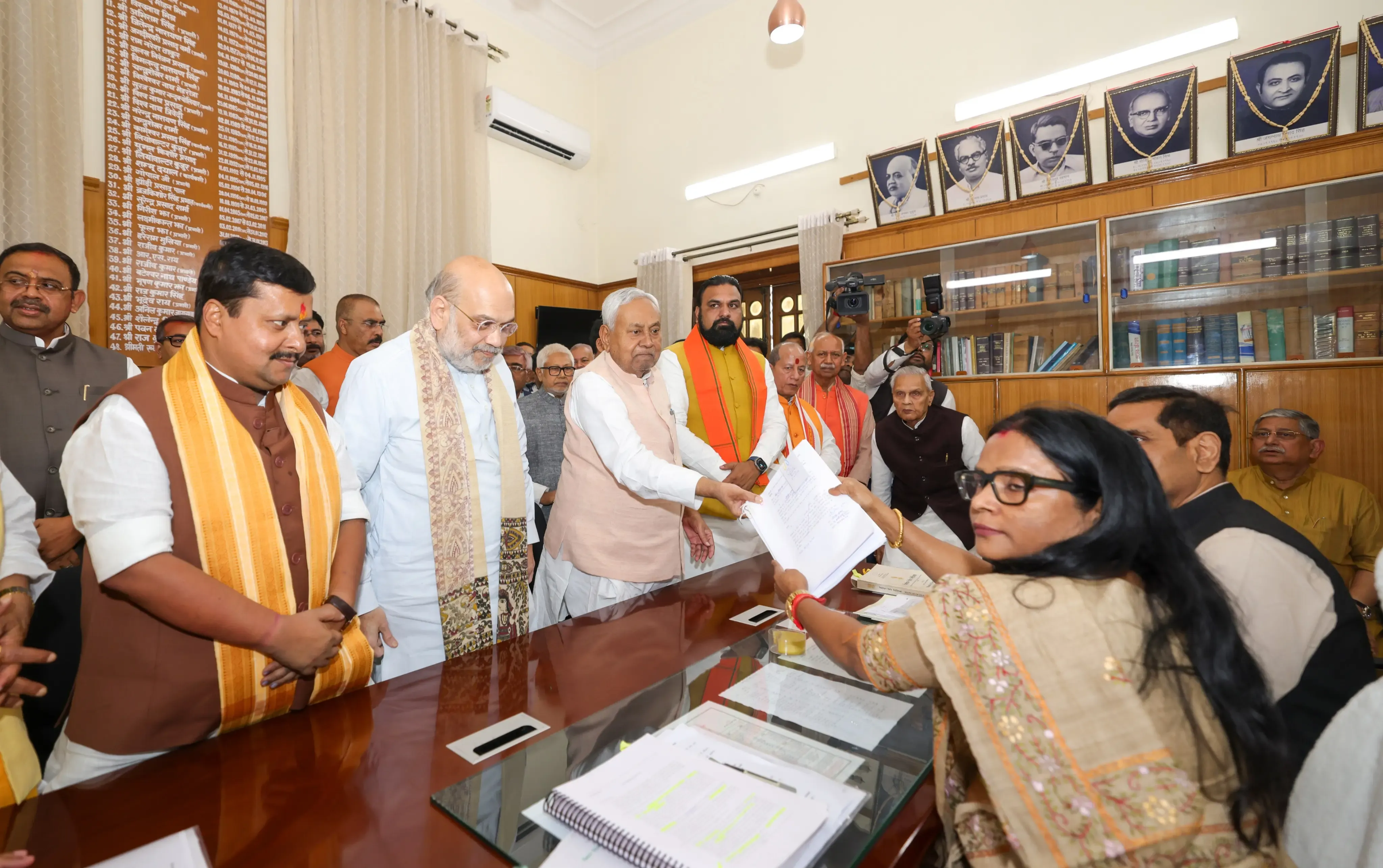 Amit Shah Commends Nitish Kumar for Two Decades of Governance in Bihar