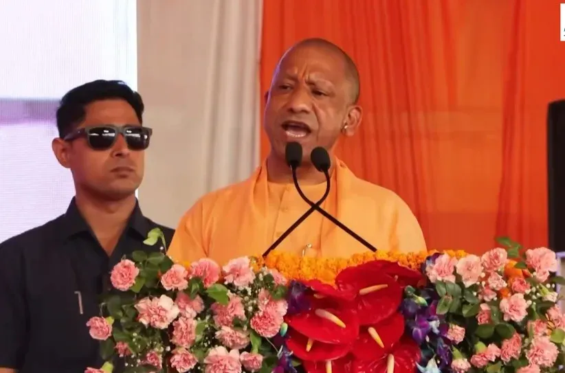 Yogi hits back at Akhilesh over Ayodhya pledge: 'Look at your own history'